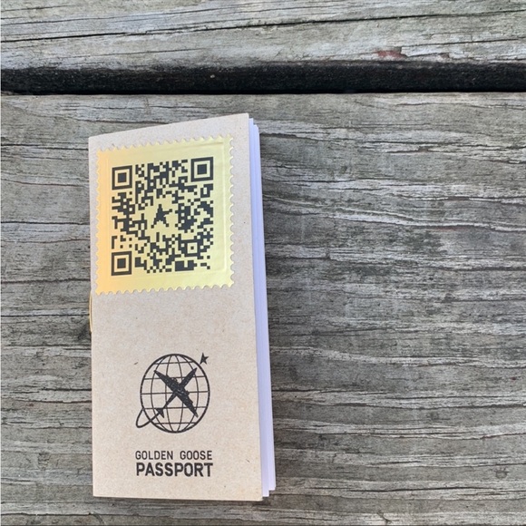 Golden Goose crossbody purse - Picture 8 of 10